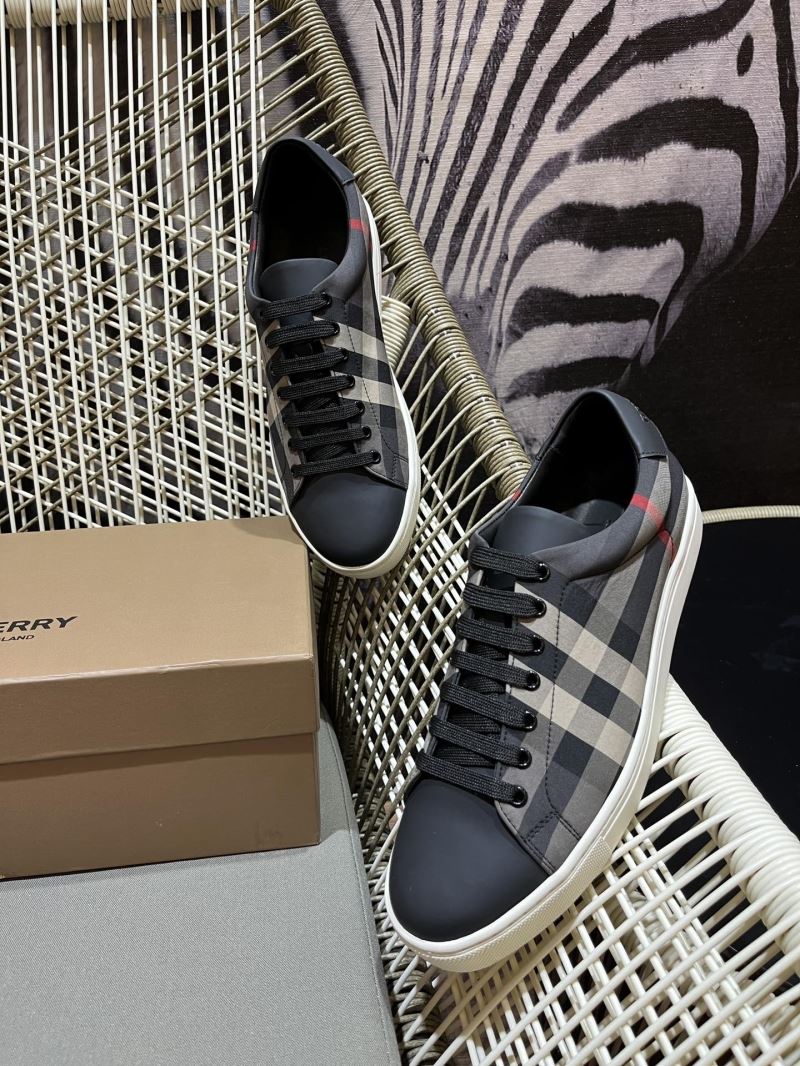 Burberry Low Shoes